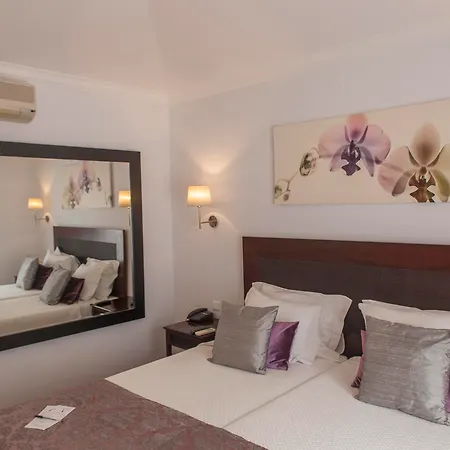 Casa Senhoras Rainhas - Castelo De Hotel