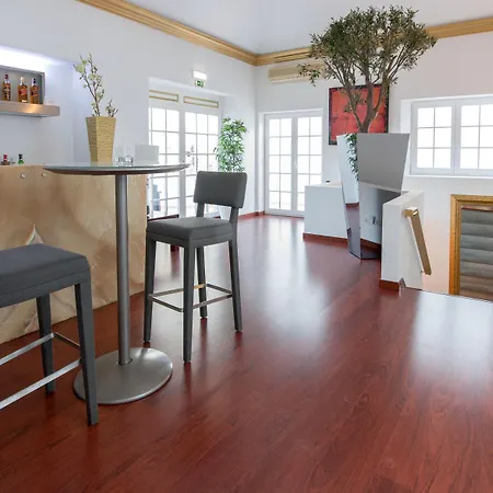 Casa Senhoras Rainhas - Castelo De