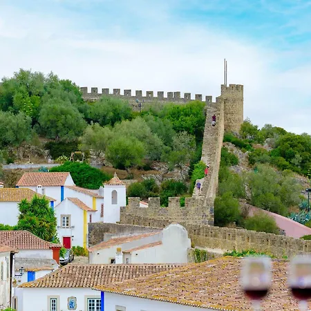 Casa Senhoras Rainhas - Castelo De Hotel 4*