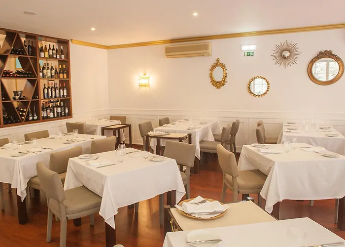 Casa Senhoras Rainhas - - By Unlock 4* אובידוס